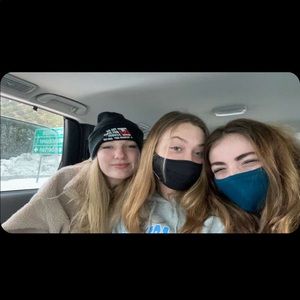 Meet your Posher, Riley